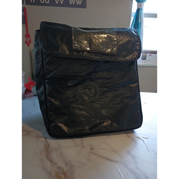 Saw Textiles Handbags - Saw‎ Textiles Black Carrying Bag Faux Leather